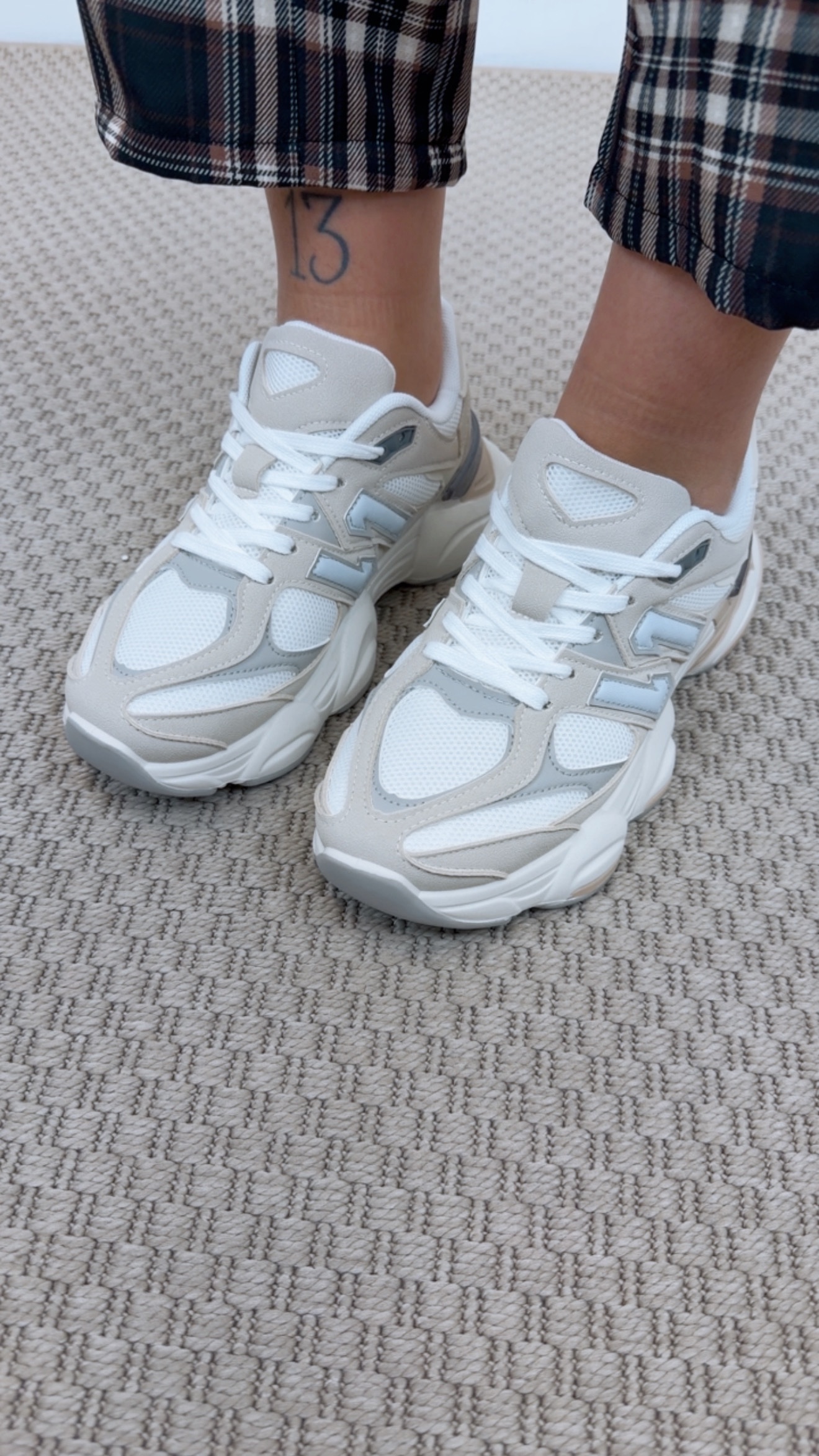 Zapatilla 9060 new beige